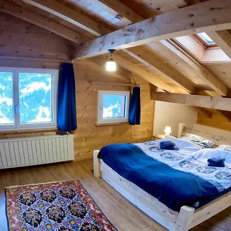 Maliet - Spacious With 4 Double Apartment