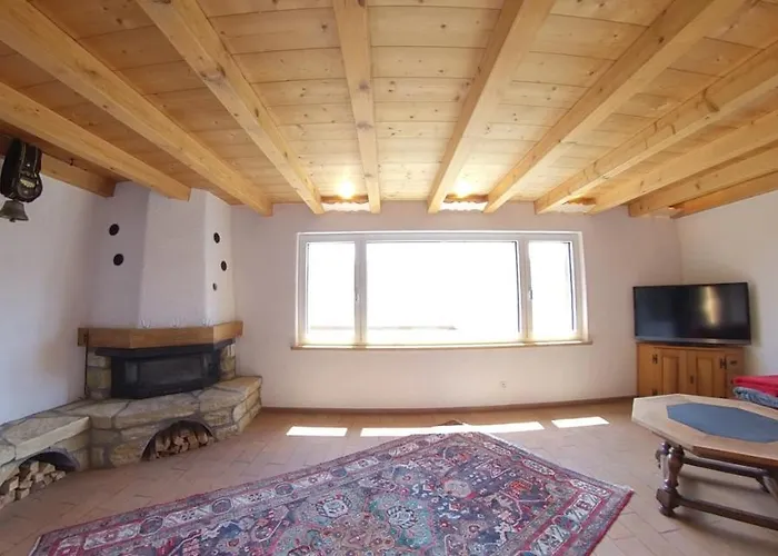 Daire Maliet - Spacious With Mountain View