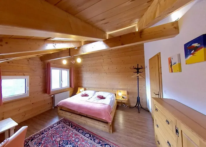 Maliet - Spacious With Mountain View Daire