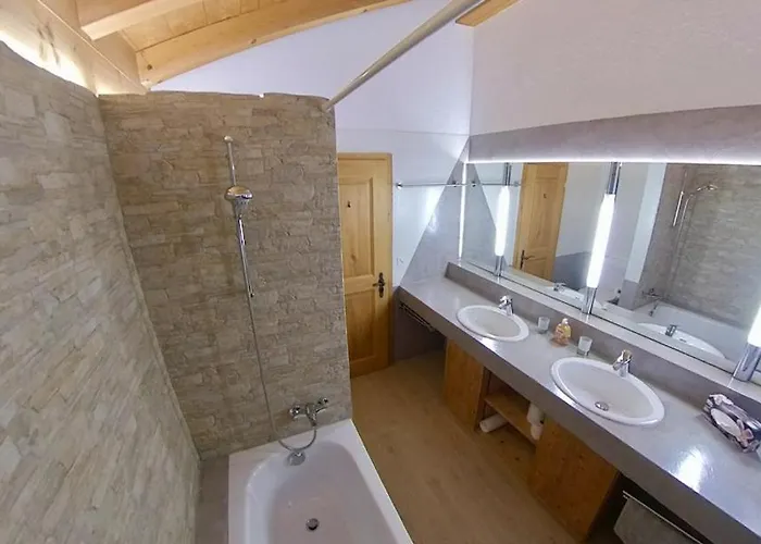 Maliet - Spacious With Mountain View * Pany